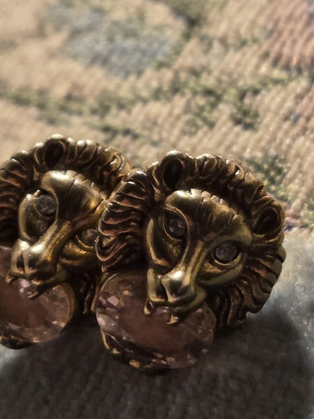 Gucci Gold-Tone Logo Earring With An Open Mouth Semi Precious Pink Stone Crystal - Picture 3 of 16